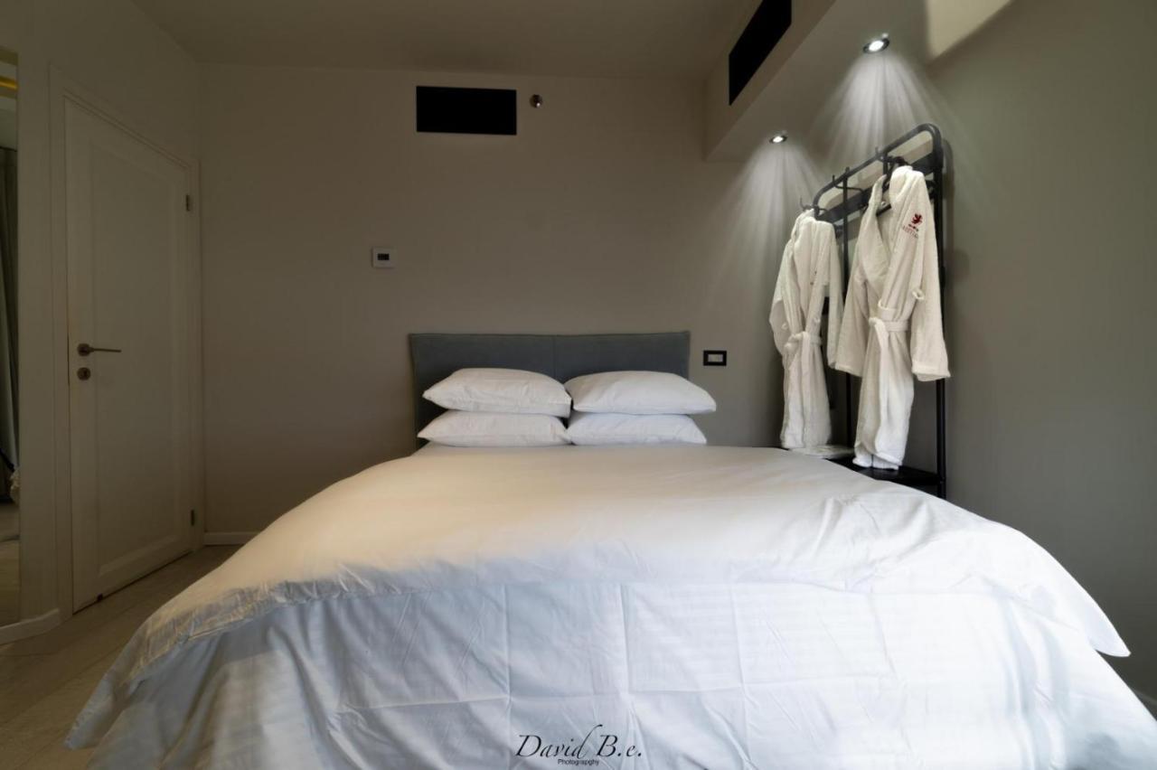 סוויטת אהבה מתוקה על הים-Sweet Love Suite On The Sea Bat Yam Exterior photo